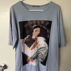 Zara Blue Short Sleeve Tee with Graphic Design
